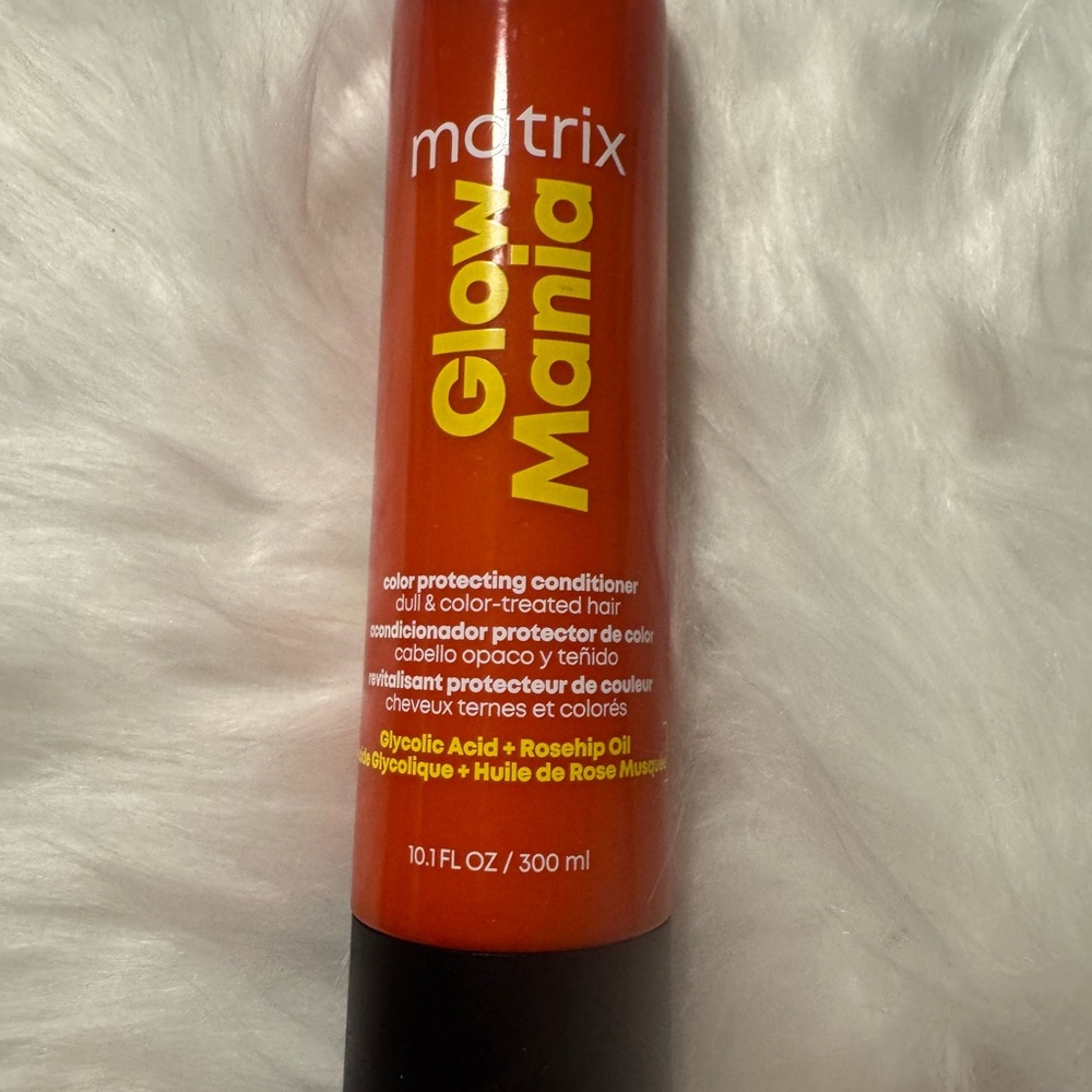 Matrix Glow Mania Color Protecting Conditioner - Orange Bottle